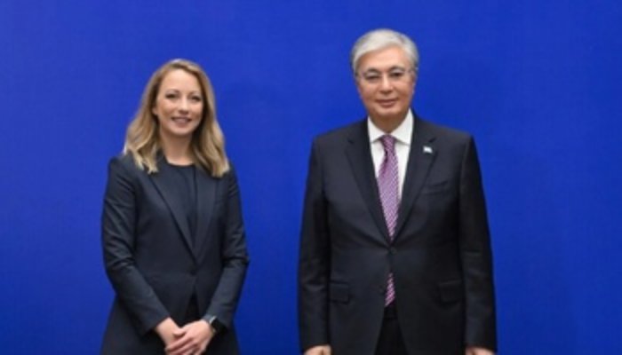 Илон Масктың компаниясы Қазақстанның ауылдарына интернет жеткізеді